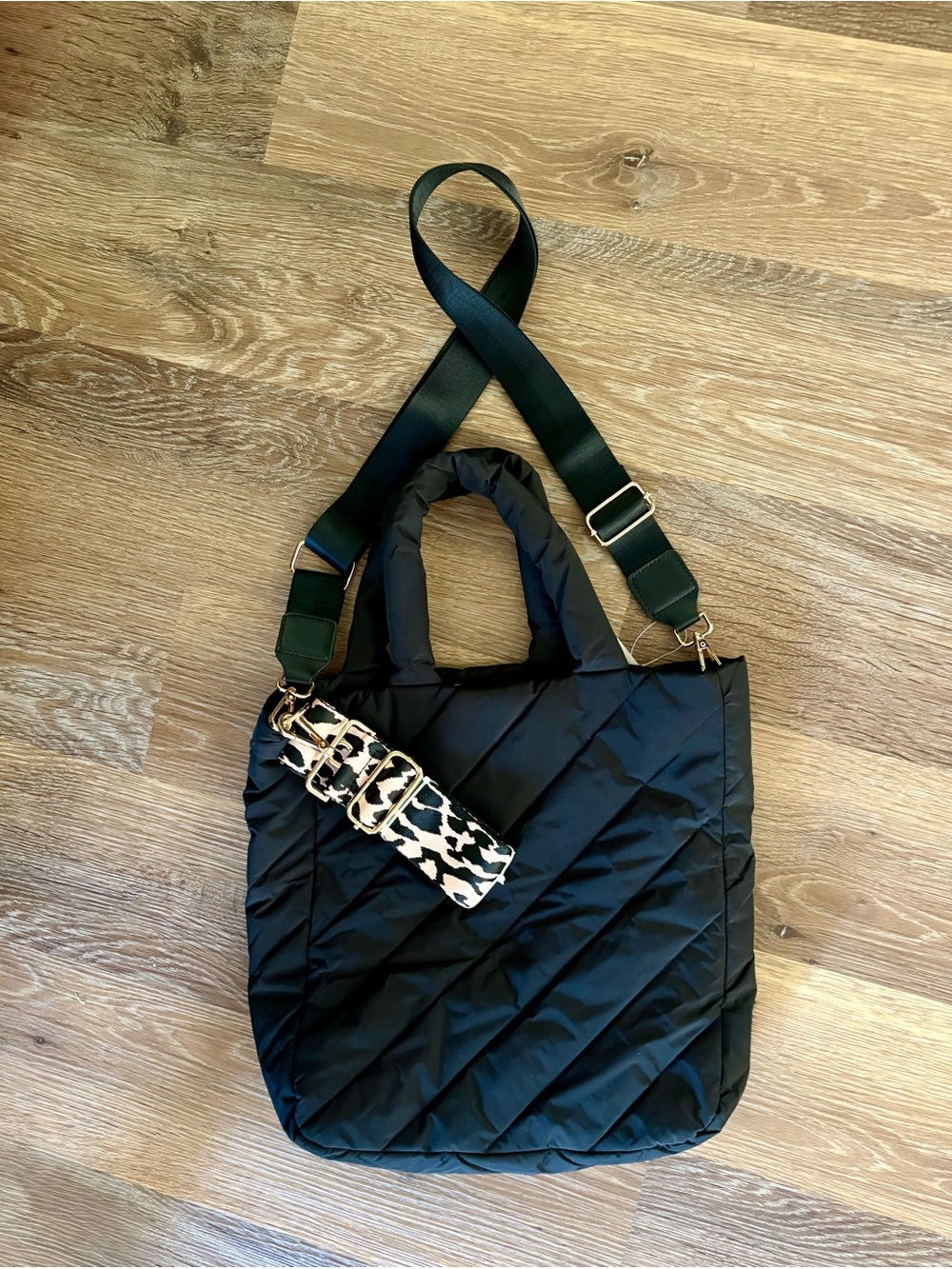 Black Diagonal Stripe Puffy Tote Bag w/ optional pink print crossbody strap NWT